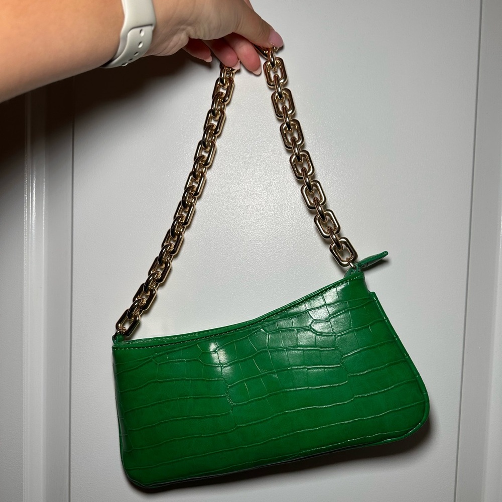 Zara Green Croc-Embossed Chain Shoulder Bag